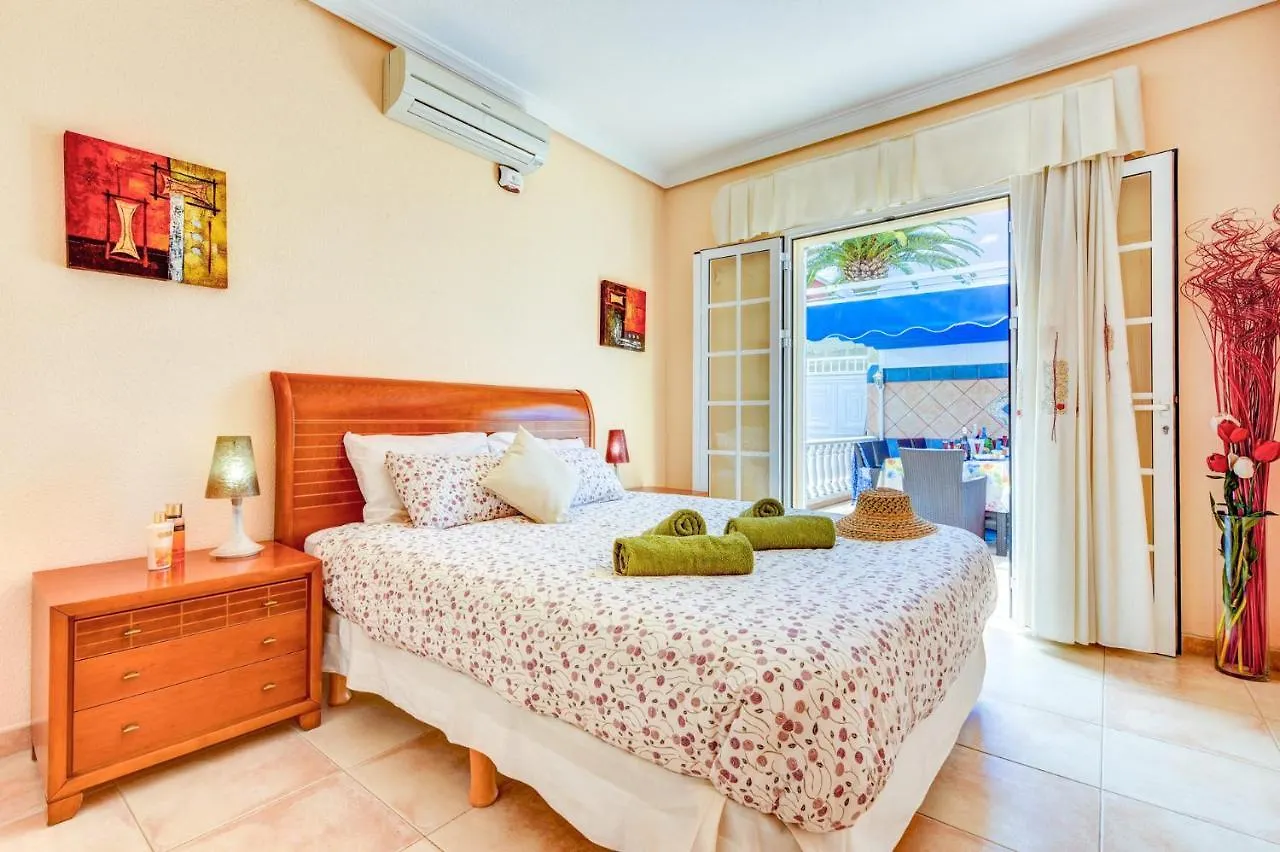 Villa Teide Sol Con Piscina Climatizada, Playa Fanabe, Costa Adeje